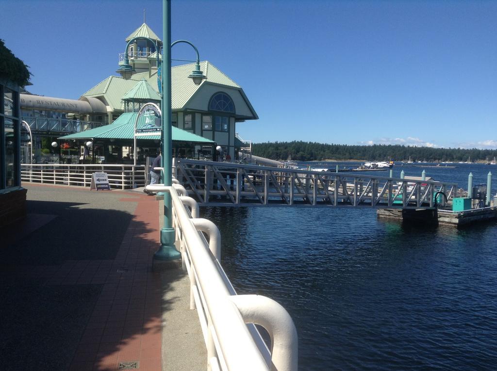 Rockwood House Bed & Breakfast Nanaimo Bagian luar foto